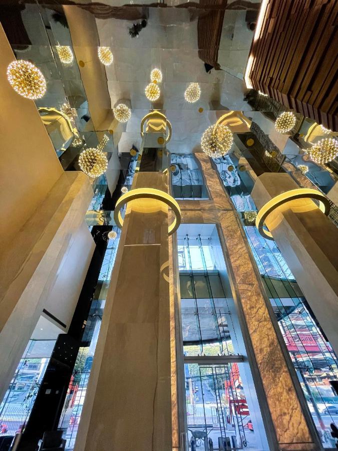 Hotel Safi Royal Luxury Metropolitan San Pedro Garza Garcia Exteriér fotografie The interior of the shopping mall