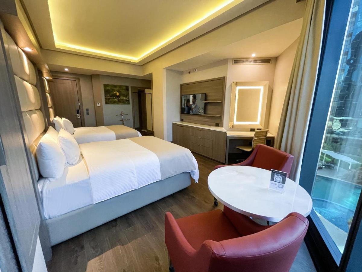Hotel Safi Royal Luxury Metropolitan San Pedro Garza Garcia Exteriér fotografie A room at the hotel