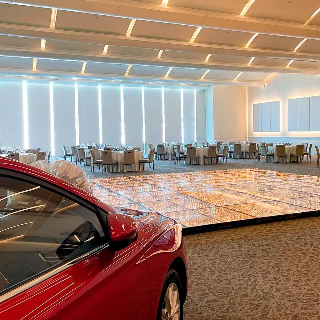 Hotel Safi Royal Luxury Metropolitan San Pedro Garza Garcia Zařízení fotografie The interior of the new terminal